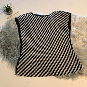 Vince Camuto Size XS Top Black Off White Overlay